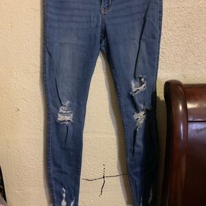 Hollister Ripped Skinny Jeans in Blue